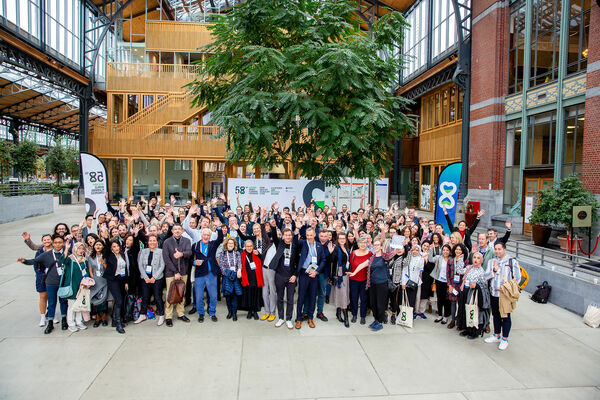 Group picture with the participants